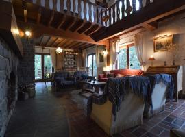 Amazing Chalet in Stavelot with Garden, hotell i Stavelot