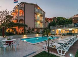 Apartments MM, ξενοδοχείο σε Podstrana