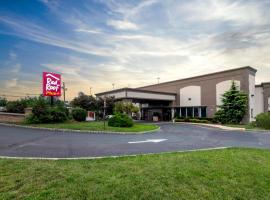 Carteret में Red Roof Inn PLUS Newark Liberty Airport - Carteret, motel