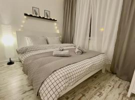 Cosy&White apartment in Daugavpils: Daugavpils şehrinde bir otel