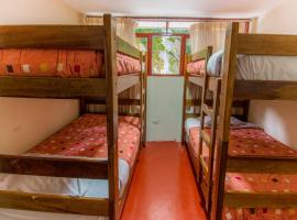 Casa Machu Picchu Hostel, хотел в Мачу Пикчу