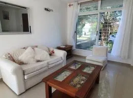 Casa a 1 cuadra de la playa en Punta del Este