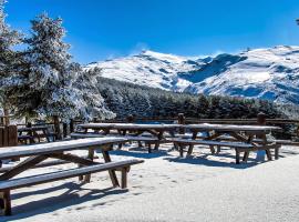 TODOSIERRANEVADA ZONA BAJA - MONTBLANC VISTAS A LA MONTANA - Junto a los Telecabinas, hótel í Sierra Nevada