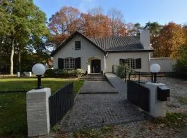 Spacious villa near Arcen in a wooded area