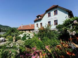 Winzerhof - Gästehaus Stöger, bed & breakfast kohteessa Dürnstein