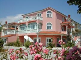 Hotel Villa Vera, ξενοδοχείο σε Fažana