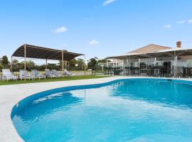 Sanctuary Inn on Westernport, hotel cu piscine din Hastings