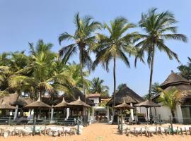 Boblin la Mer hotel restaurant plage, hotel em Grand-Bassam