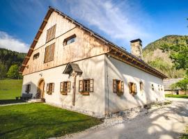 Tourist Farm Šenkova Domačija, Hotel in Zgornje Jezersko