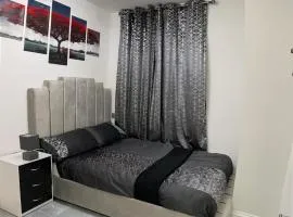 3 Bedroom Whalley Aparthotel