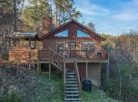 Secluded Cabin Near Smoky Mountains. Hot Tub! Honeymoon!