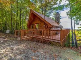 Cute Studio Cabin! Views! Private. Hot Tub. Relax!