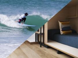 TAKE SURF Hostel Conil: Conil de la Frontera'da bir hostel