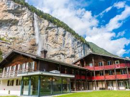 Alpine Base Hostel - Adults only – hotel w mieście Lauterbrunnen