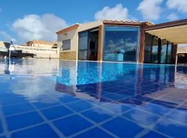 VILLA LOBA WITH PRIVATE POOL, hotel en Costa Calma