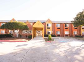 Regency Inn & Suites DFW, hotel sa Euless