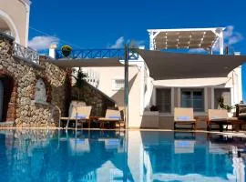 Hotel Thira