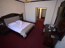 Hotel Onix, hotell i Roman