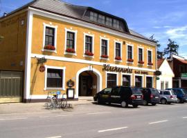 Weinhotel Kirchenwirt, hotel i Gols