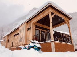 Boulder Mountain Resort: Revelstoke şehrinde bir otel