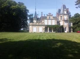 Château de Maucouvent, panzió Nevers-ben