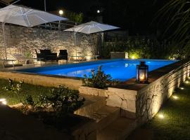 Villa Lucia With Salt Pool, хотел в Фонтане Бианче