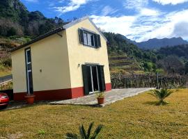 Zef's chalet, hotel di Senhora do Rosário