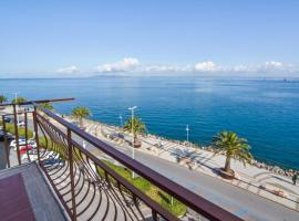 Apartment with balcony in Porto Santo Stefano 89 m² sea view, hotel din Porto Santo Stefano