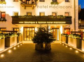 Boutique & Fashion Hotel Maciaconi - Gardenahotels, hotel a Santa Cristina in Val Gardena