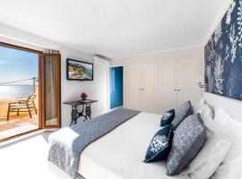 Castelo Guest House, hotel u gradu 'Carvoeiro'