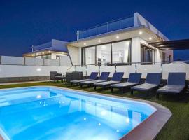 Seven Dreams Villas: Corralejo'da bir otel