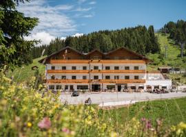 Laguscei Dolomites Mountain Hotel, hotell i Arabba