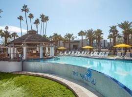 The Nautical Beachfront Resort, hotel en Lake Havasu City