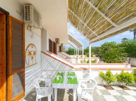 Residence Tre Palme - Localo, hotel i Torre dell'Orso