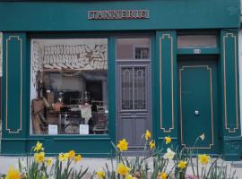 La Tannerie - BedinShop, hotel u gradu 'Romans-sur-Isère'