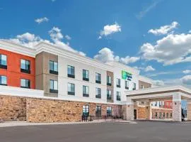 Holiday Inn Express & Suites Trinidad, an IHG Hotel