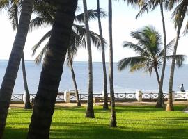 Plaza Beach Hotel, hotell i Bamburi