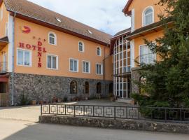 Hotel Denis – hotel w mieście Daneş