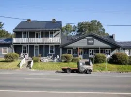 Robertson Public House and Kitchen