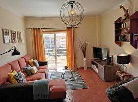 Charming Beach Apartment, hotel en Armação de Pêra