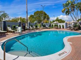 Best Western Fort Myers Inn and Suites, viešbutis mieste Fort Majersas