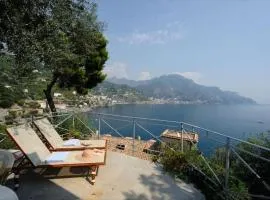 Villa Oliver - Breathtaking small Pool 14 sqm Hydromassage on the Rock - Amalfi Coast