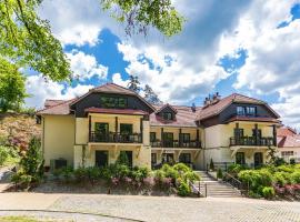 Berberys Park Hotel: Kazimierz Dolny şehrinde bir otel