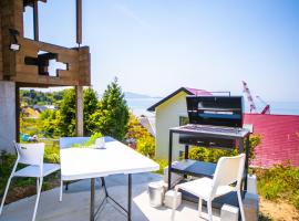 Awaji Seaside Log house in Goshiki, hotel v destinaci Sumoto