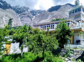 Tourist Cottage Hunza, hotell sihtkohas Hunza