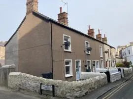 Delightful 3 bedroomed cottage in Llandudno