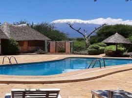 AA Lodge Amboseli, hôtel avec piscine à Amboseli