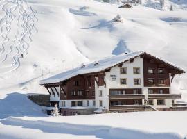 Hotel Ulli, hotel u gradu Zurs am Arlberg