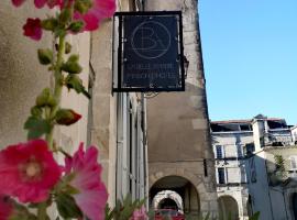 La Belle Amarre-Bed and Breakfast-Maison d'Hôtes, hotel v La Rochelle