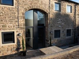 Unique Barn conversion in Saddleworth, hotel a Oldham